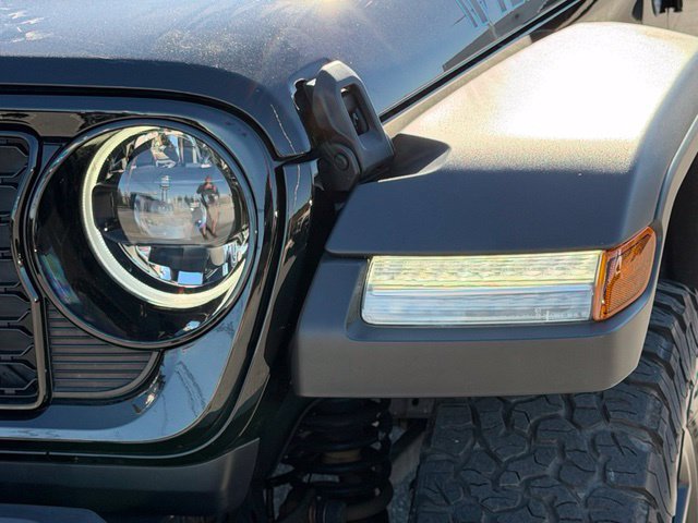 Used 2024 Jeep Wrangler Unlimited AWD/4WD image 16