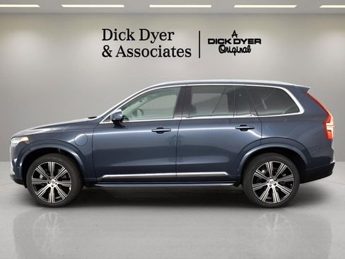 New 2025 Volvo XC90 T8 Plus w/ Protection Package Premier image 3