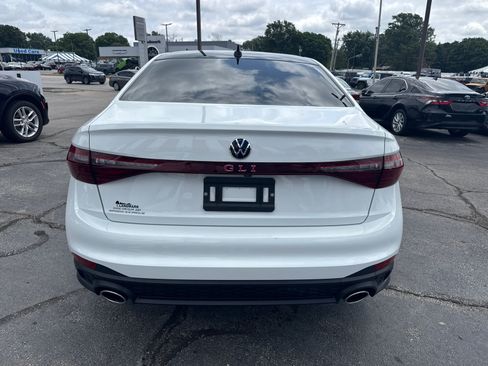Used 2026 Volkswagen Jetta GLI Autobahn FWD image 4