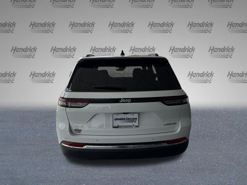 Used 2025 Jeep Grand Cherokee Limited AWD/4WD image 8