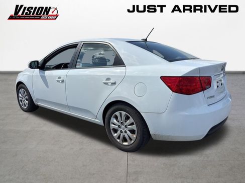 Used 2010 Kia Forte EX FWD image 3