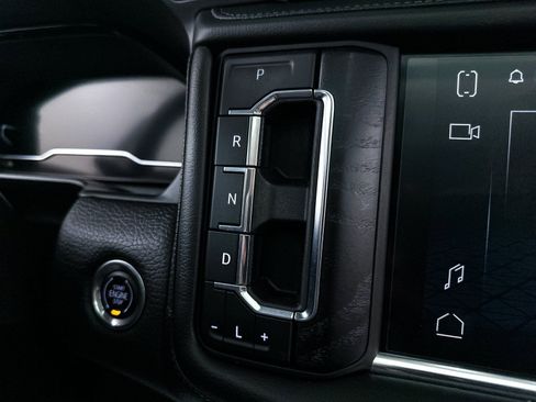 Used 2022 GMC Yukon Denali w/ Advanced Technology Package image 29