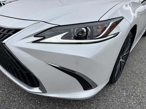 Certified 2024 Lexus ES 350 w/ Premium Package image 9