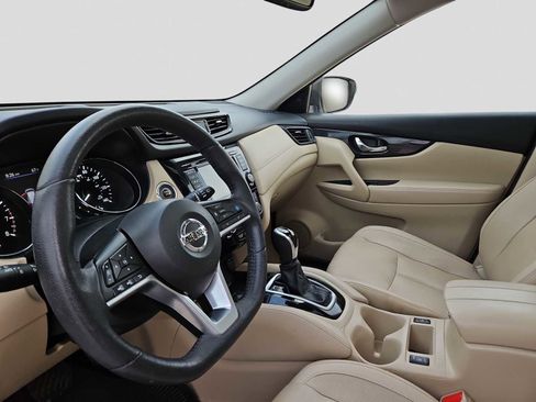 Used 2019 Nissan Rogue SL w/ Premium Package image 10
