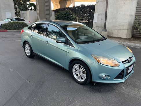 Used 2012 Ford Focus SEL FWD image 9