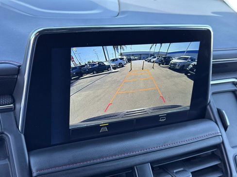Used 2024 Chevrolet Suburban RST RWD image 17