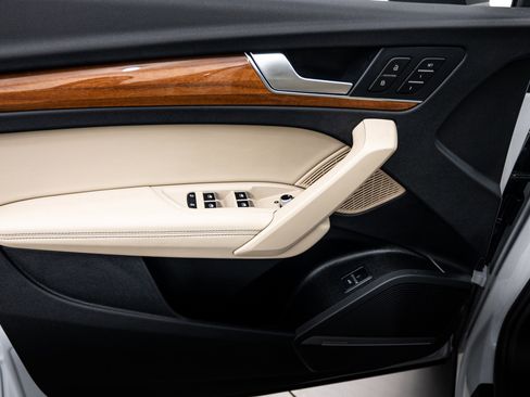 Certified 2022 Audi Q5 2.0T Premium Plus image 11