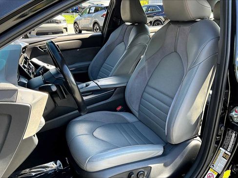 Used 2019 Toyota Avalon Touring w/ Advanced Safety Package image 7