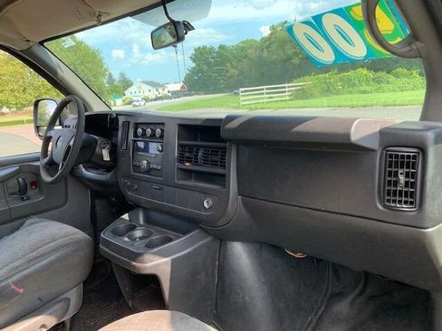 Used 2014 GMC Savana 1500 image 19