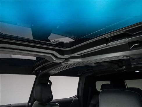 Used 2024 GMC Hummer EV 2X image 11