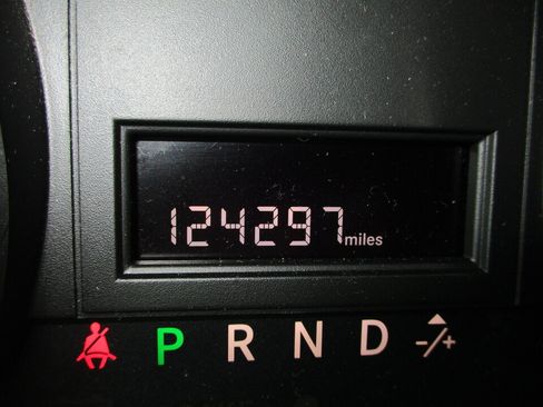 Used 2015 Dodge Grand Caravan SXT w/ Security Group FWD image 29