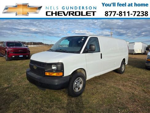 Used 2015 Chevrolet Express 3500 Extended image 2