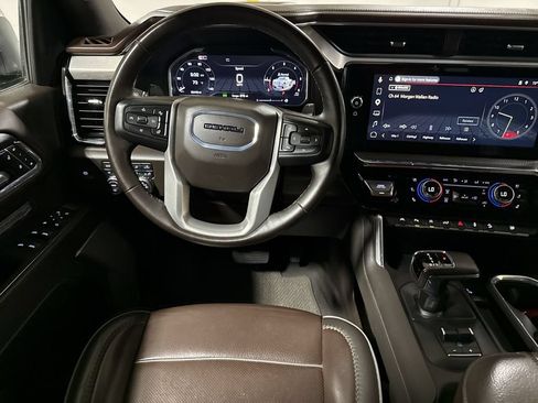 Used 2024 GMC Sierra 1500 Denali w/ Denali Reserve Package AWD/4WD image 11