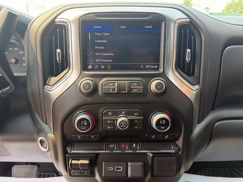 Used 2023 Chevrolet Silverado 2500 LT w/ Convenience Package AWD/4WD image 11