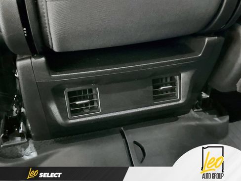 Used 2020 Chevrolet Silverado 1500 Custom Trail Boss w/ Custom Convenience Package AWD/4WD image 27