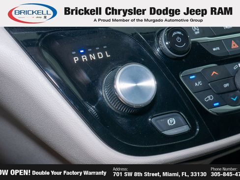 Used 2022 Chrysler Pacifica Touring-L FWD image 29