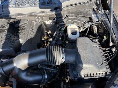 Used 2020 Ford F150 Lariat w/ Max Trailer Tow Package image 13