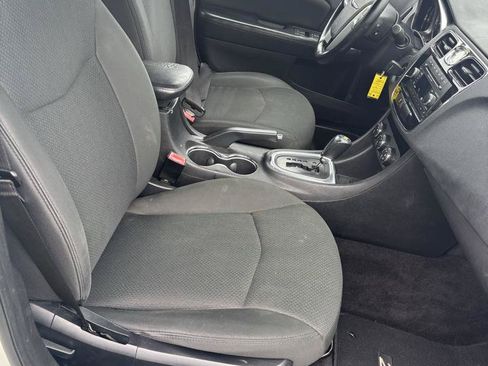 Used 2012 Chrysler 200 Touring FWD image 24