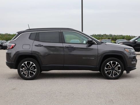 Used 2022 Jeep Compass Limited AWD/4WD image 7