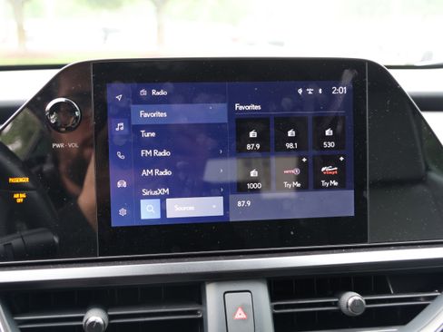 Used 2024 Lexus UX 250h FWD w/ Premium Package image 17