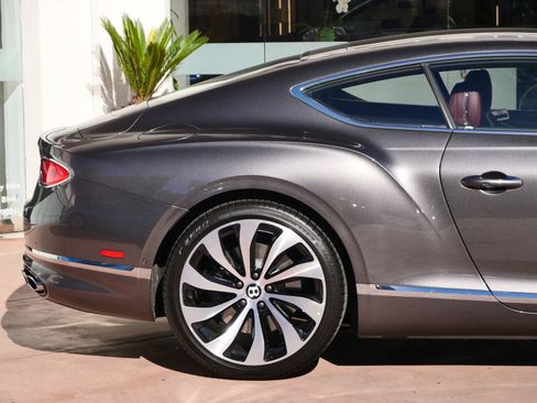 Used 2024 Bentley Continental GT Azure AWD/4WD image 9