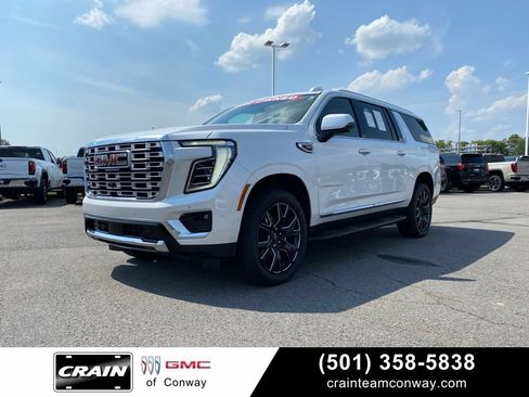 Used 2025 GMC Yukon XL Denali AWD/4WD image 1