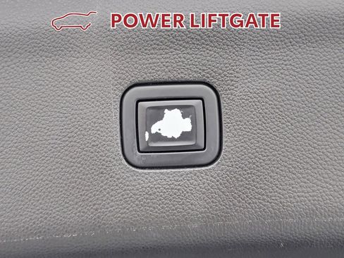 Used 2020 Buick Enclave Essence image 30