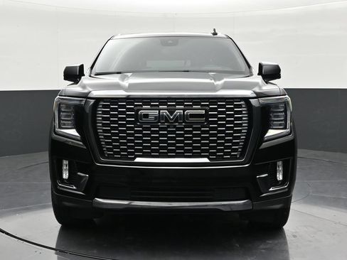 Used 2023 GMC Yukon XL Denali Ultimate AWD/4WD image 8