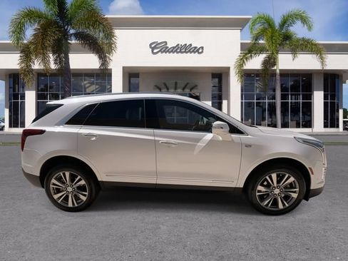 Certified 2024 Cadillac XT5 Premium Luxury w/ Technology Package FWD image 16