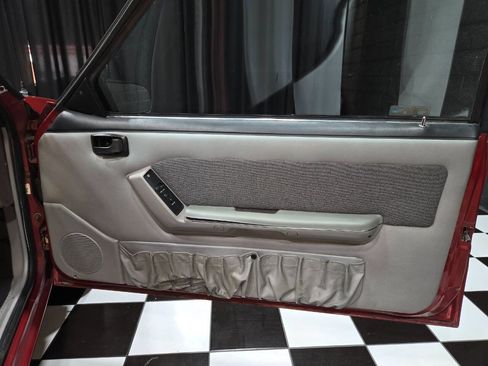 Used 1990 Ford Mustang LX image 71