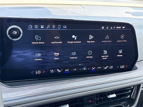 New 2025 Chevrolet Suburban Premier image 29