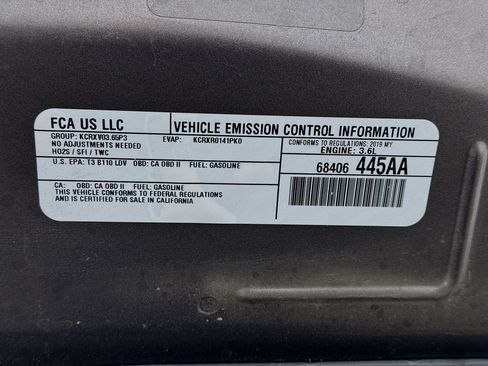 Used 2019 Dodge Challenger SXT image 19