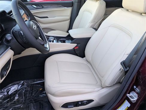 New 2026 Jeep Grand Cherokee Limited image 11