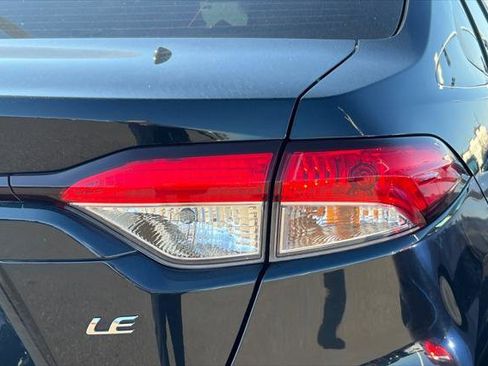 Certified 2021 Toyota Corolla LE image 17