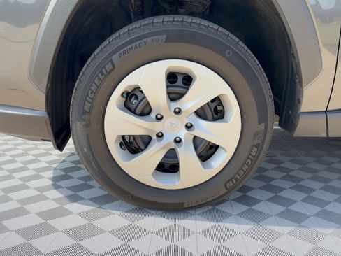 Used 2023 Toyota RAV4 LE FWD image 13