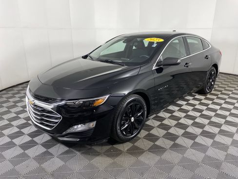 Used 2025 Chevrolet Malibu LT image 10