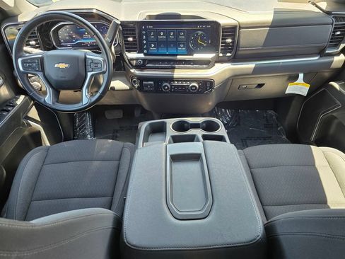 Used 2025 Chevrolet Silverado 1500 LT AWD/4WD image 17