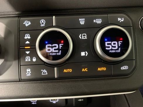 Used 2022 Land Rover Defender 90 S AWD/4WD image 23