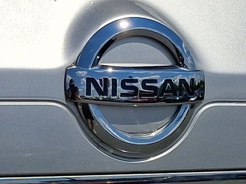 Used 2016 Nissan Rogue SV AWD/4WD image 28