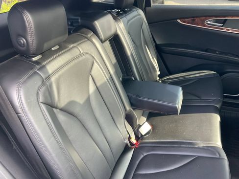 Used 2017 Lincoln MKX Reserve w/ Lincoln MKX Climate Package AWD/4WD image 22