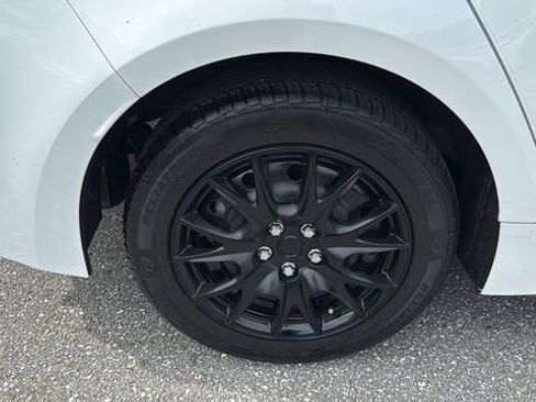 Used 2024 Toyota Corolla LE image 12