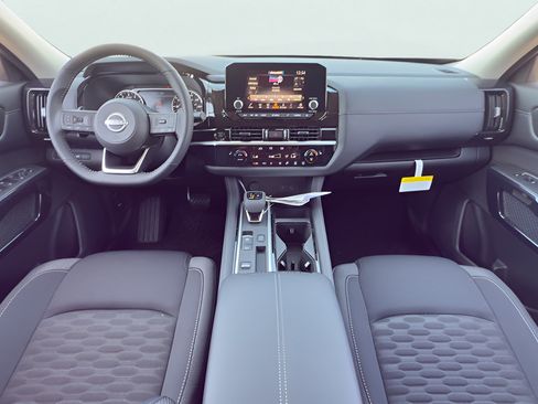 Certified 2025 Nissan Pathfinder SV FWD image 19