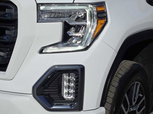 Certified 2022 GMC Sierra 1500 AT4 w/ AT4 Preferred Package image 9