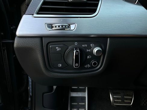 Used 2016 Audi S8 w/ Driver Assistance Package image 25