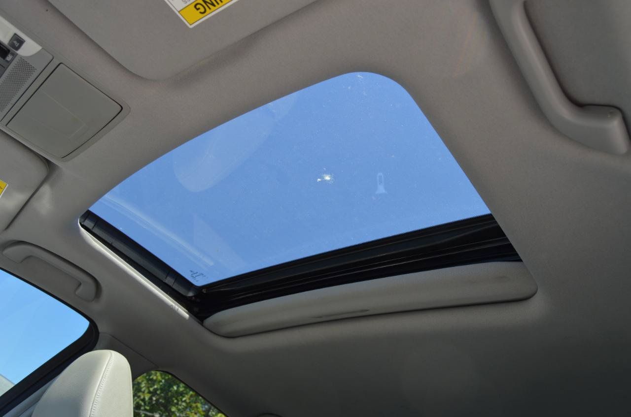 Used 2018 Acura TLX FWD image 11