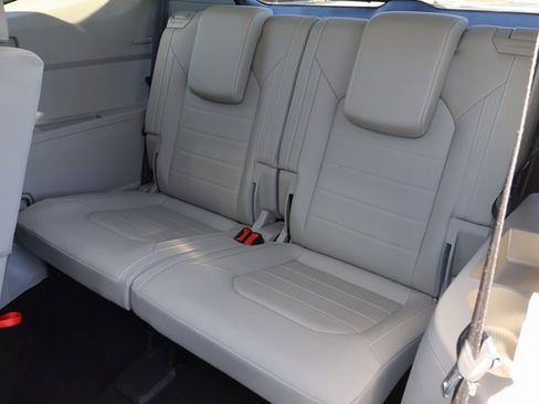 Certified 2025 Volkswagen Atlas SEL image 16