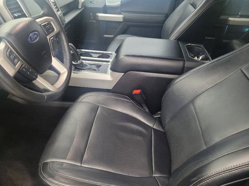 Used 2017 Ford F150 Lariat RWD image 17