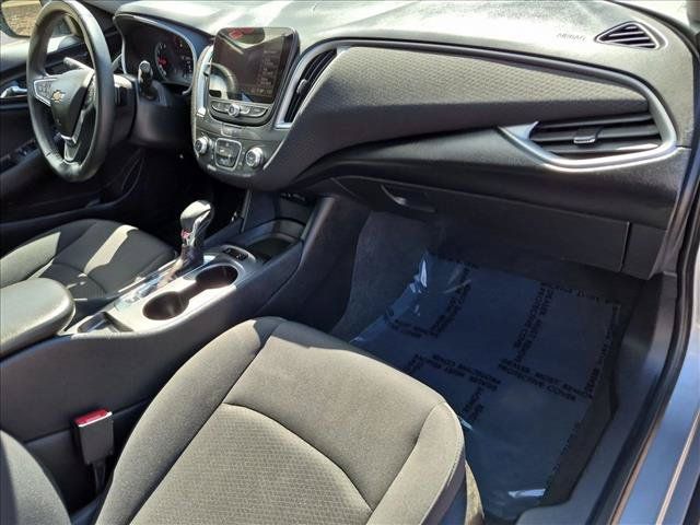 Used 2025 Chevrolet Malibu RS FWD image 21