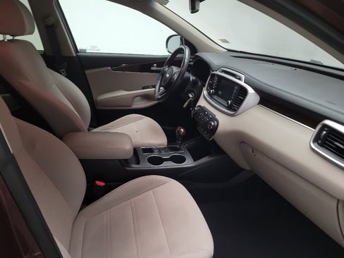 Used 2018 Kia Sorento FWD image 21