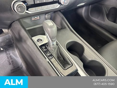Used 2025 Nissan Altima 2.5 SV FWD image 34